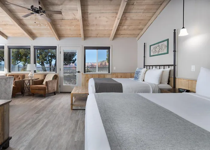 Hotel Sky Ranch